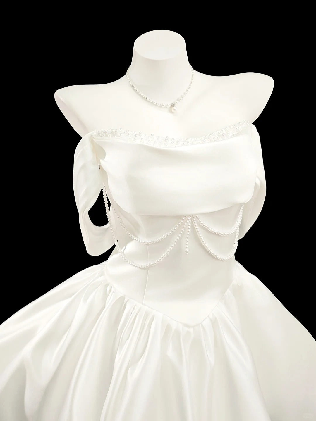 Romantic Ball Gown Off The Shoulder White Senior Short Graduation High School Homecoming Dresses N4523