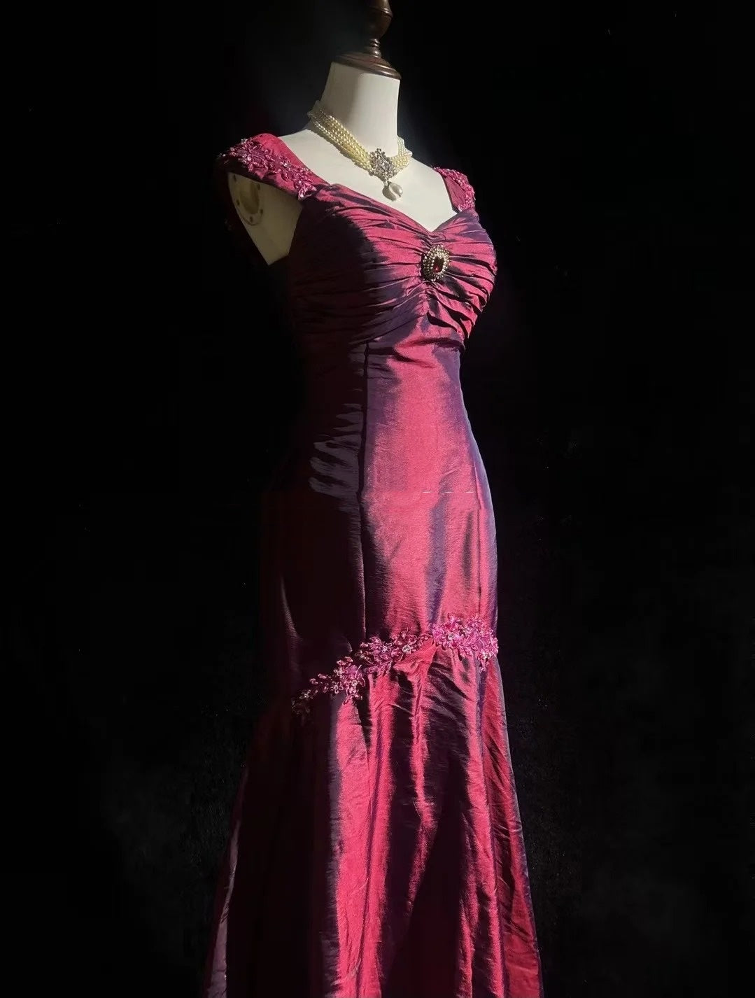 Vintage Prom Dresses Mermaid Sweetheart Burgundy With Appliques 1960s – RubyFashionDress