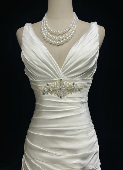 Vintage Mermaid V Neckline Sleeveless Floor Length Satin White Ruffled Ruched Wedding Dresses RB3314