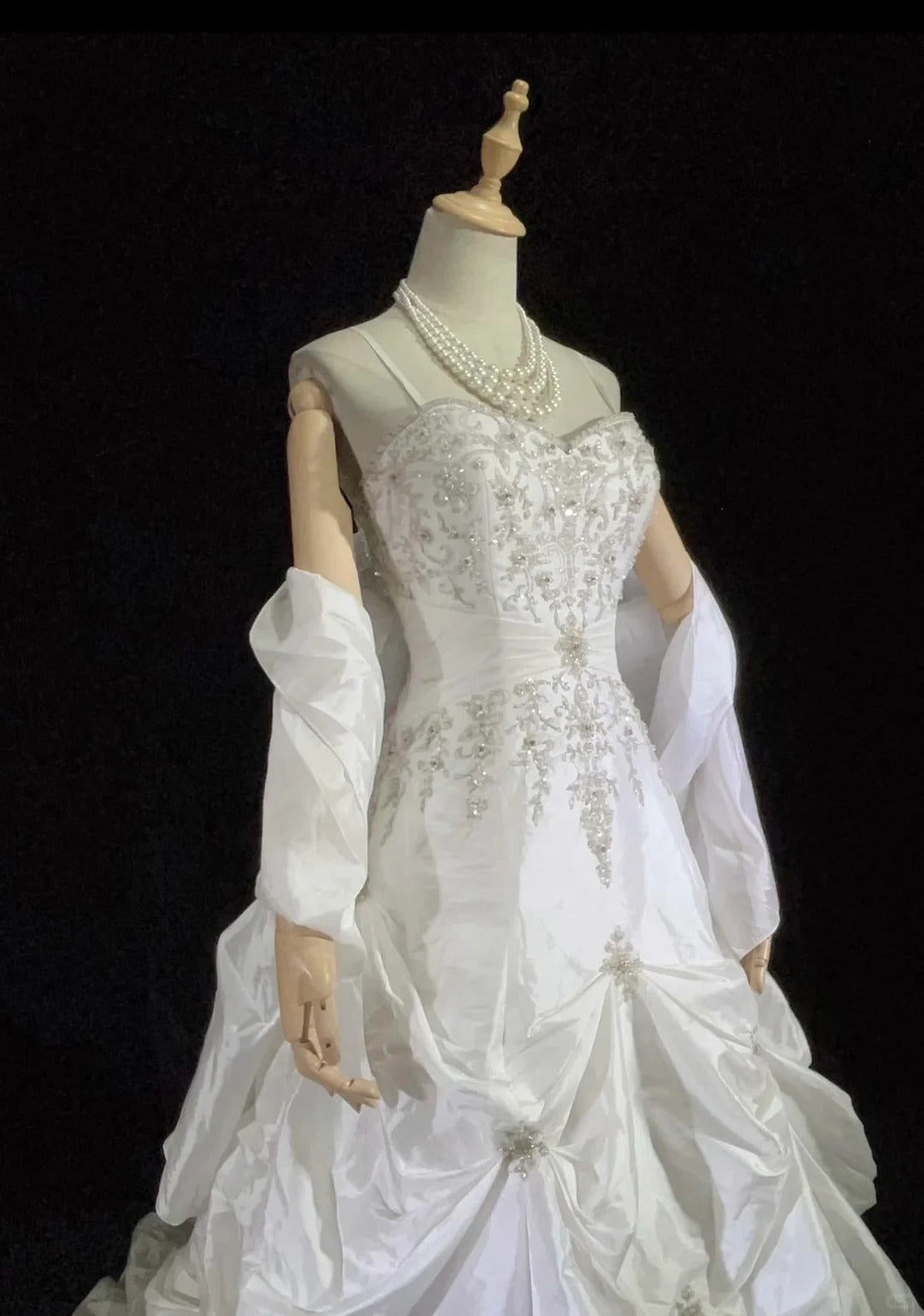 Vintage Ball Gown Spaghetti Straps White Taffeta With Cape Beading Wedding Ruffled Bridal Gown Long Wedding Dresses RB4331