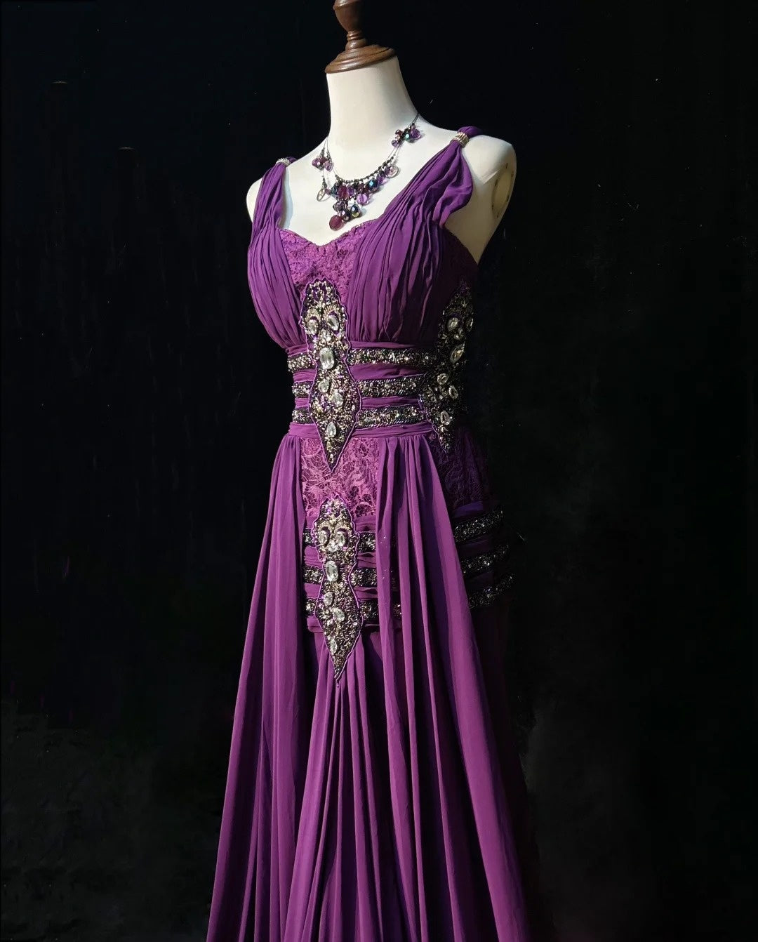 Vintage Prom Dresses A Line V Neck Purple Chiffon With Beading Folds Long Formal Dress N2460