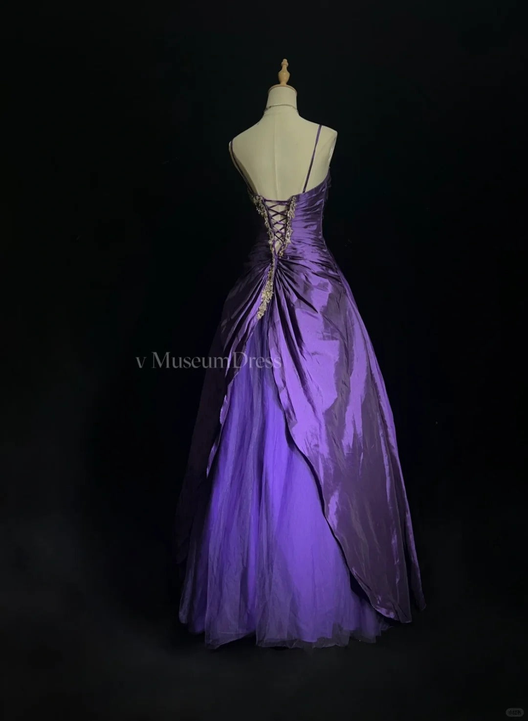Vintage Prom Dresses 1960s Ball Gown Spaghetti Strap Purple With Beaded Cape Long Prom Gown N3120