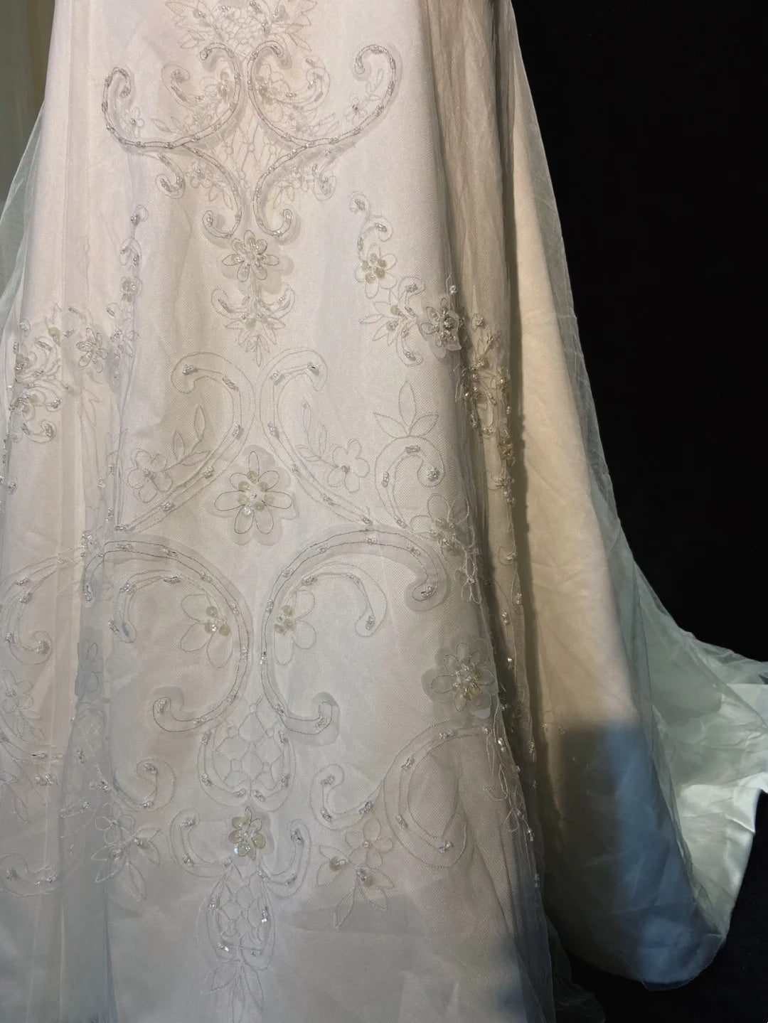 Unique Wedding Dresses Mermaid Strapless Satin With Appliqued White Long Bridal Gown N3402