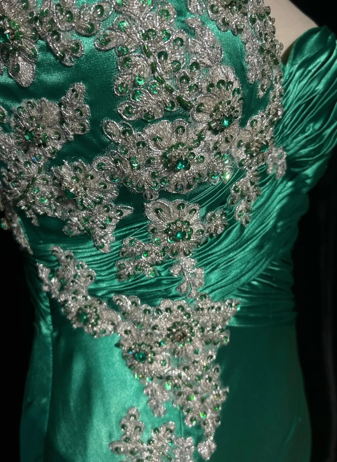 Vintage Prom Dresses A line One Shoulder Green Satin 70s With Appliques Lace Long Formal Gown N2529