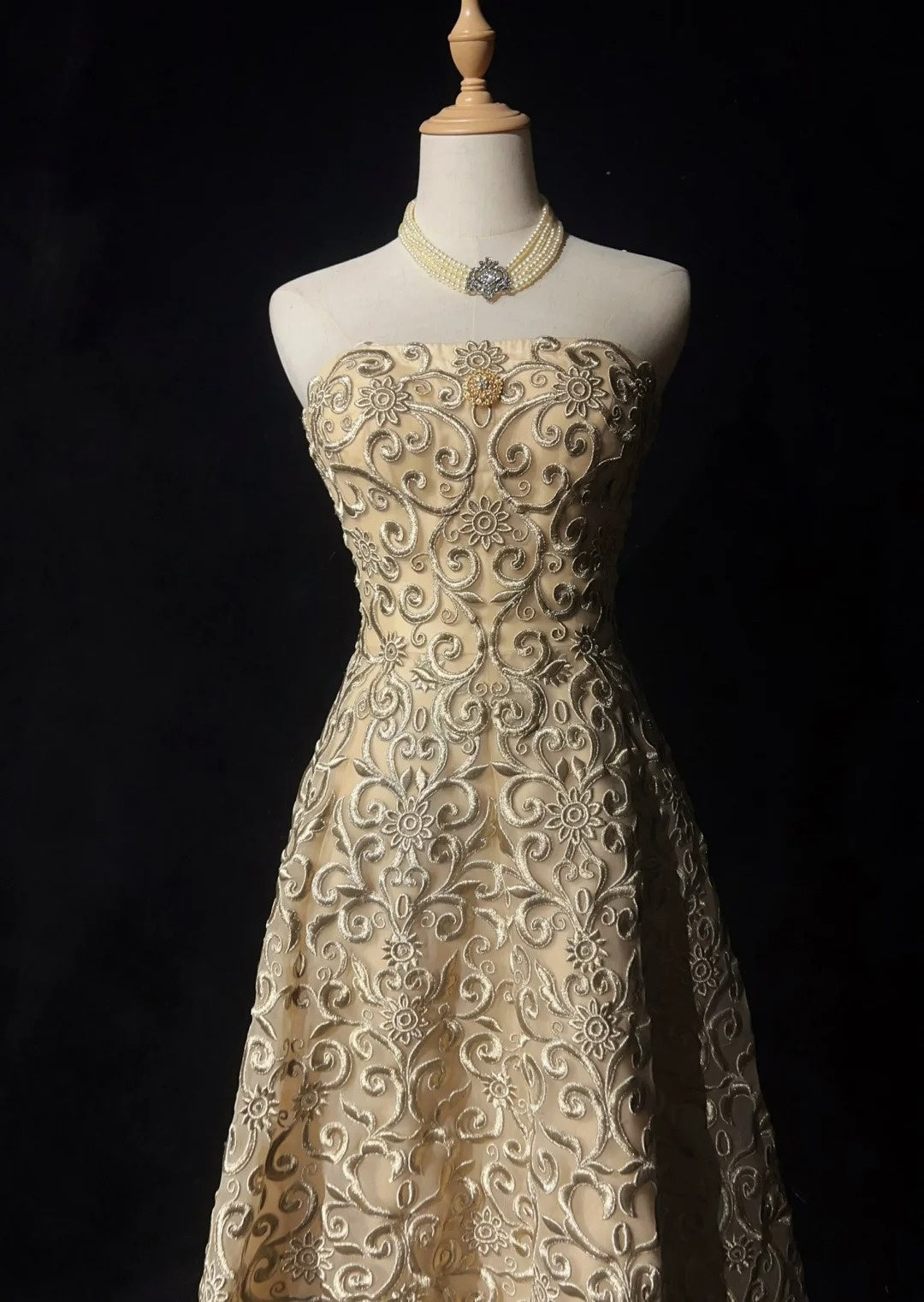 Vintage Prom Dresses A Line Strapless Gold Lace Sleeveless 1990s Long Formal Evening Gown N2639