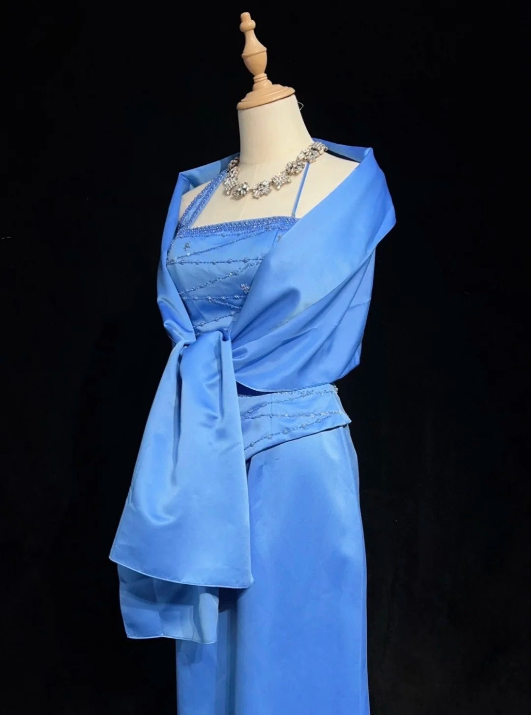 Vintage Prom Dresses A Line Halter Blue Satin With Beading Long Formal Dress N2461