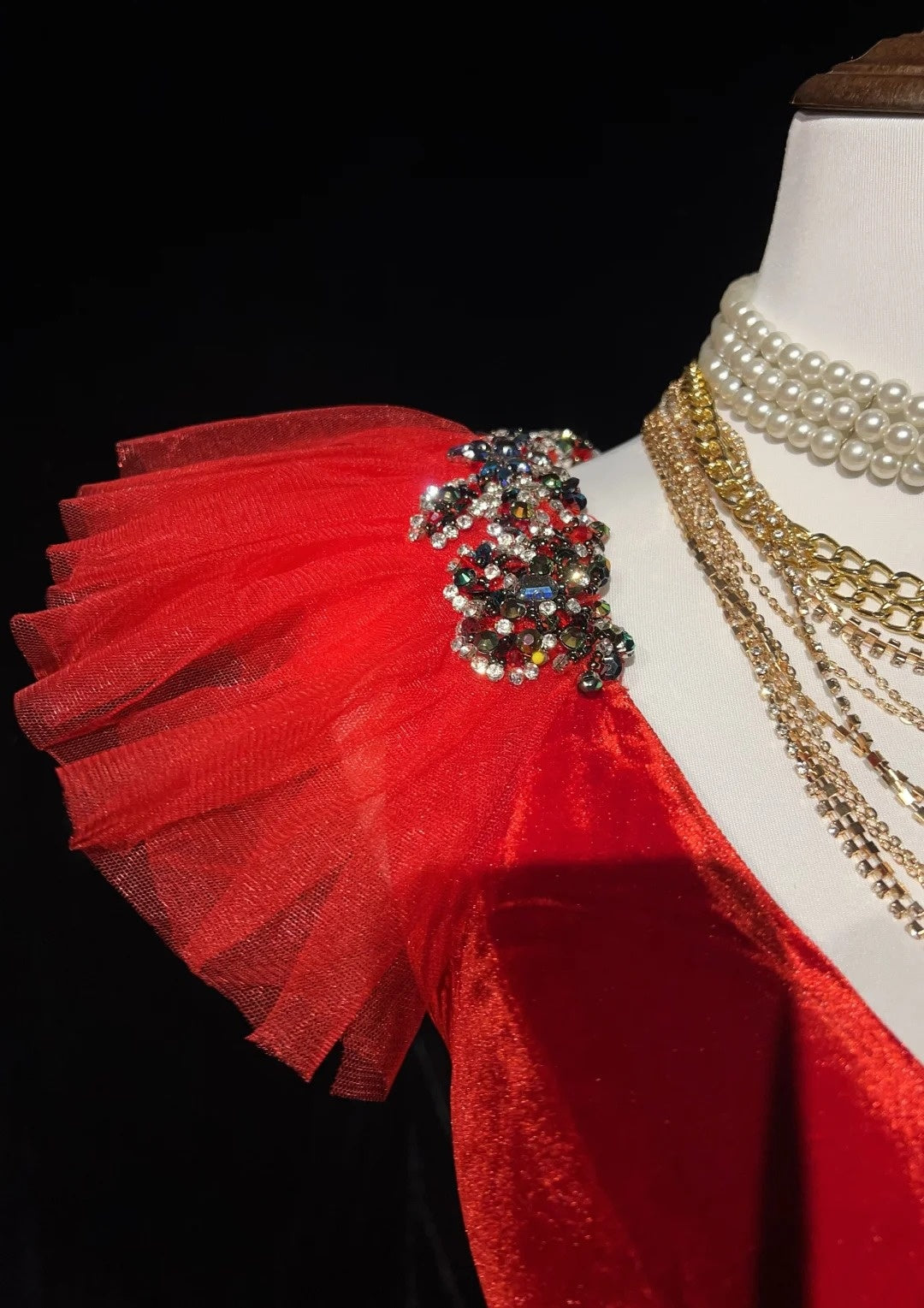 Vintage Prom Dresses A line V Neckline Red Sleeveless Tulle 1980s Long Formal Evening Gown N2629