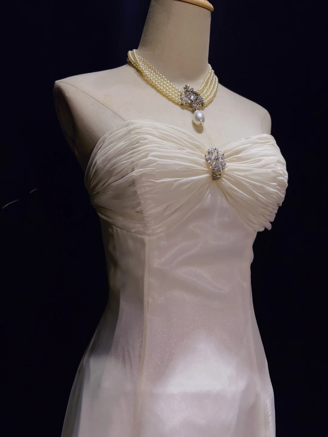 Beautiful Prom Dresses A Line Sweetheart White Chiffon With Ruffle Long Evening Outfits N3335