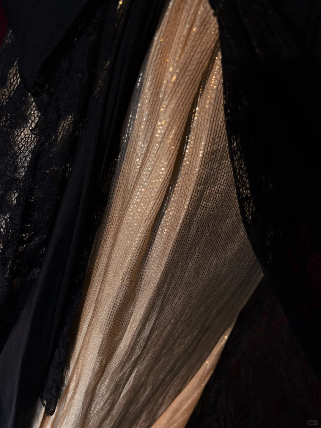 Modest Prom Dresses A line Spaghetti Strap Black Lace With Ruffled Long Evening Outfits N3438