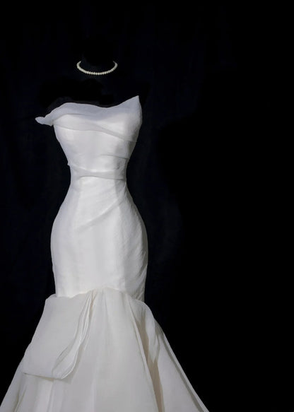 Plain Wedding Dresses Mermaid Strapless Ivory Sleeveless Brides Dress Fitted Bridal Gowns AB2526