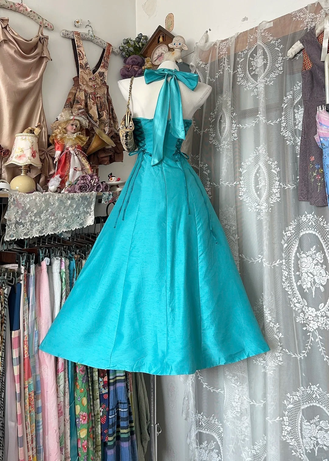 Vintage Ball Gown Halter Blue Satin Mid Length Prom Dresses Party Dress Birthday Outfits Graduation Gown N2840