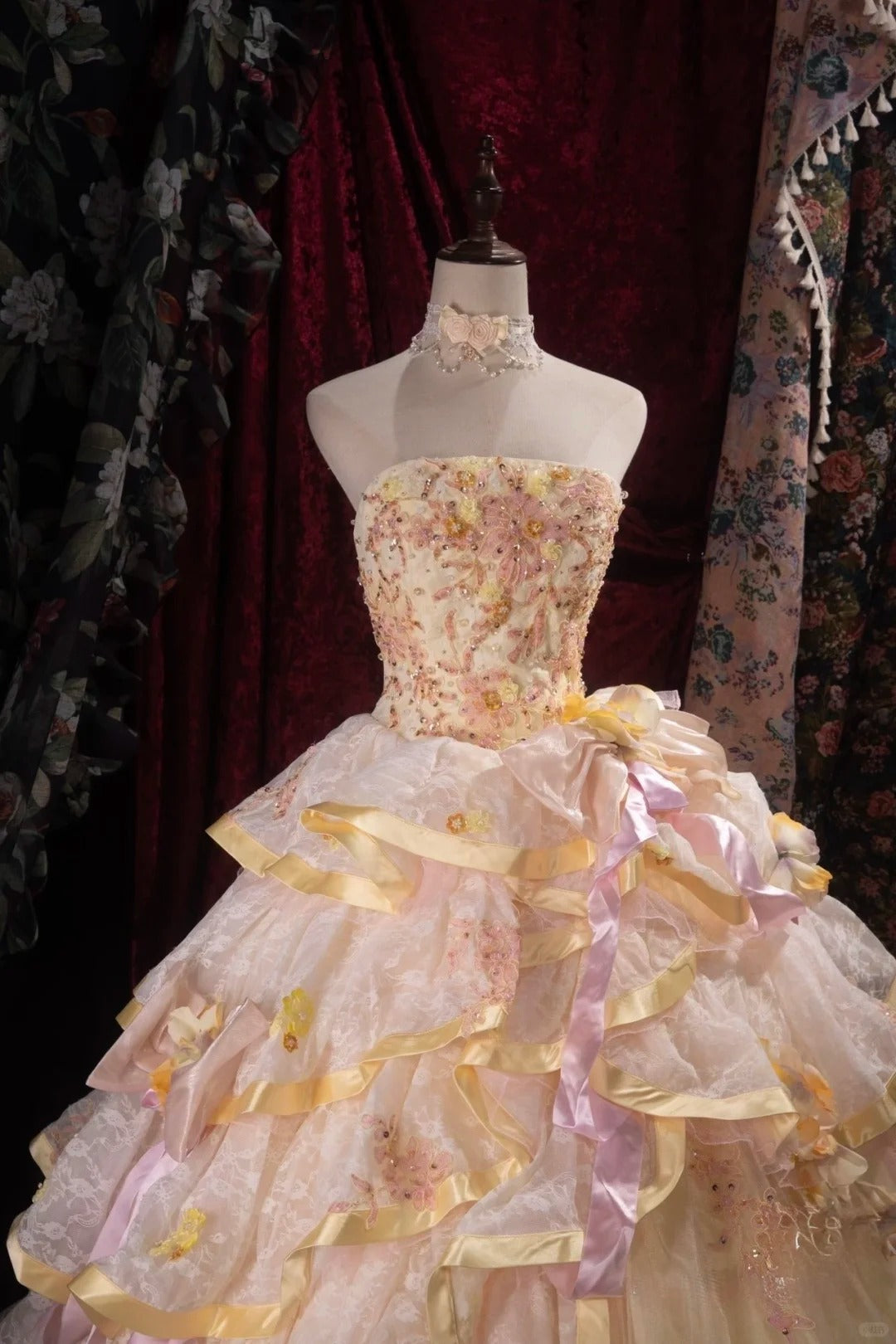 Sweet Ball Gown Strapless Yellow With Appliqued Quince Dress Long Sweet 15 16 Quinceanera Dresses Vestido de princesa RB4477