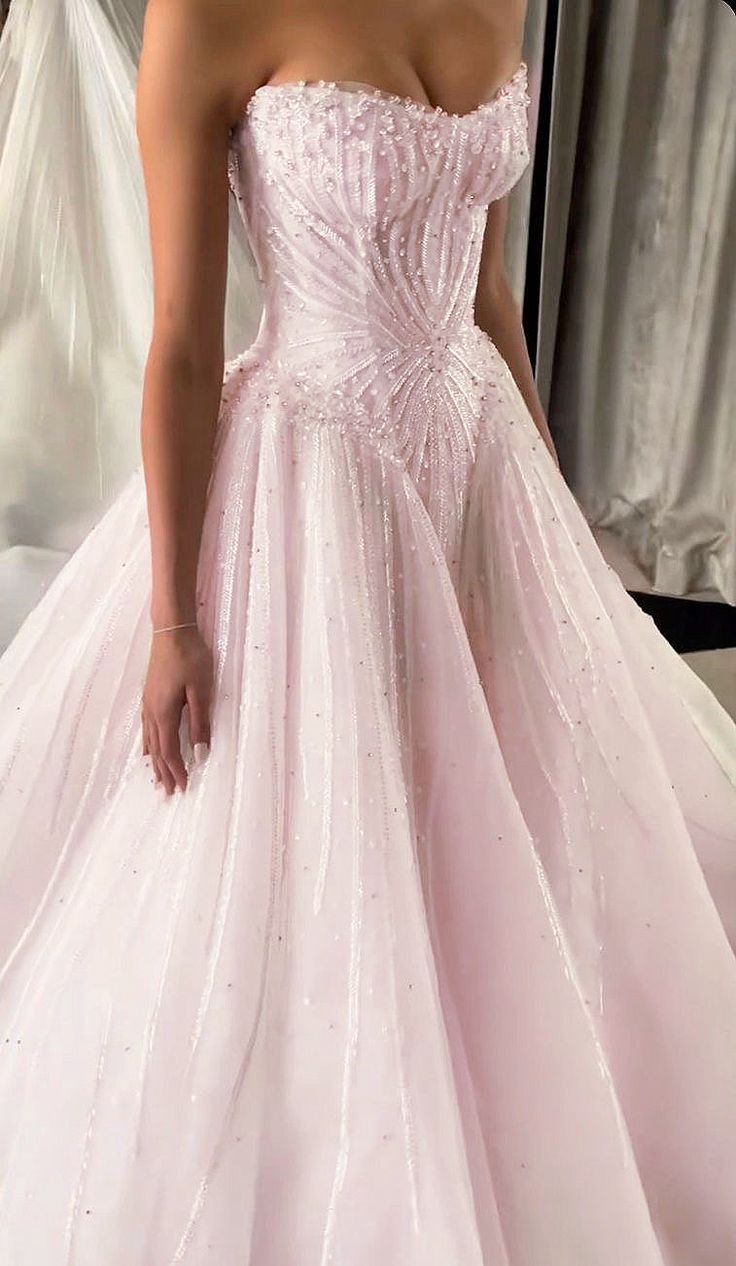 Elegant Ball Gown Strapless Sleeveless Tulle Sequins Long Bride Dress Long Bride Dress Classy Wedding Dresses AB554