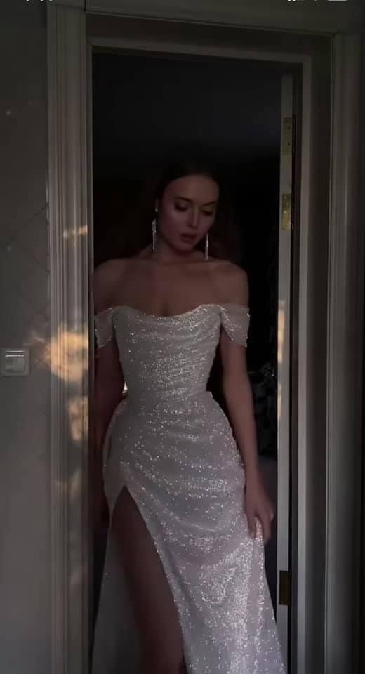 Beige Off Shoulder Mermaid Sequin Long Prom Dresses Elegant Evening Gowns with Slits AB651