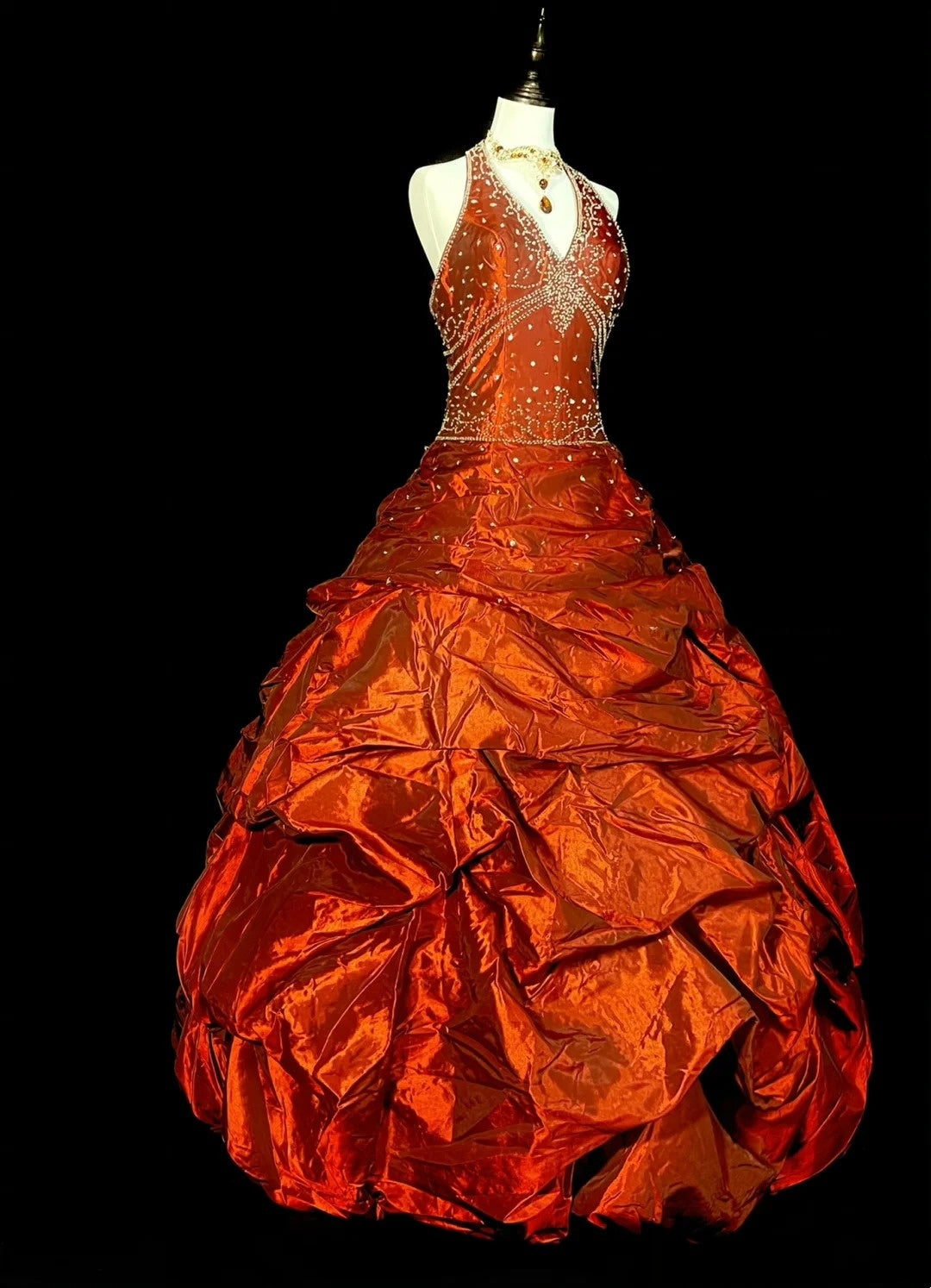 Princess Ball Gown Halter Taffeta Ruched Orange College Formal Outfit Prom Graduation Dresses For Teens N1366