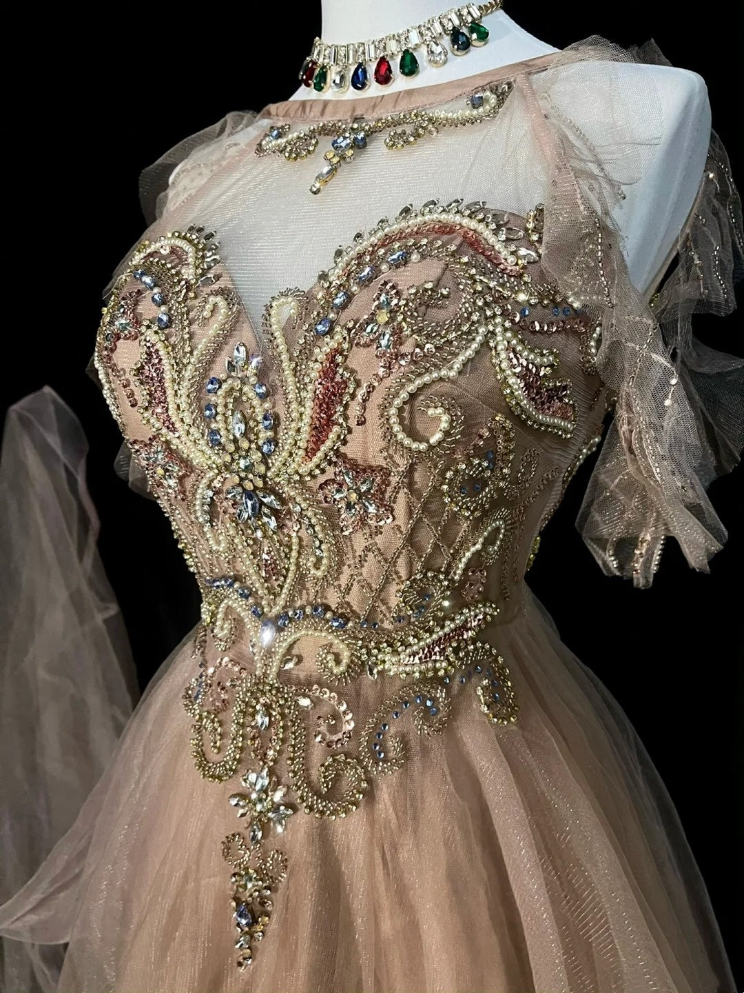 Modest A line Jewel Champagne Tulle With Beaded Bodice College Formal Outfit Long Prom Graduation Dresses For Teens N1301