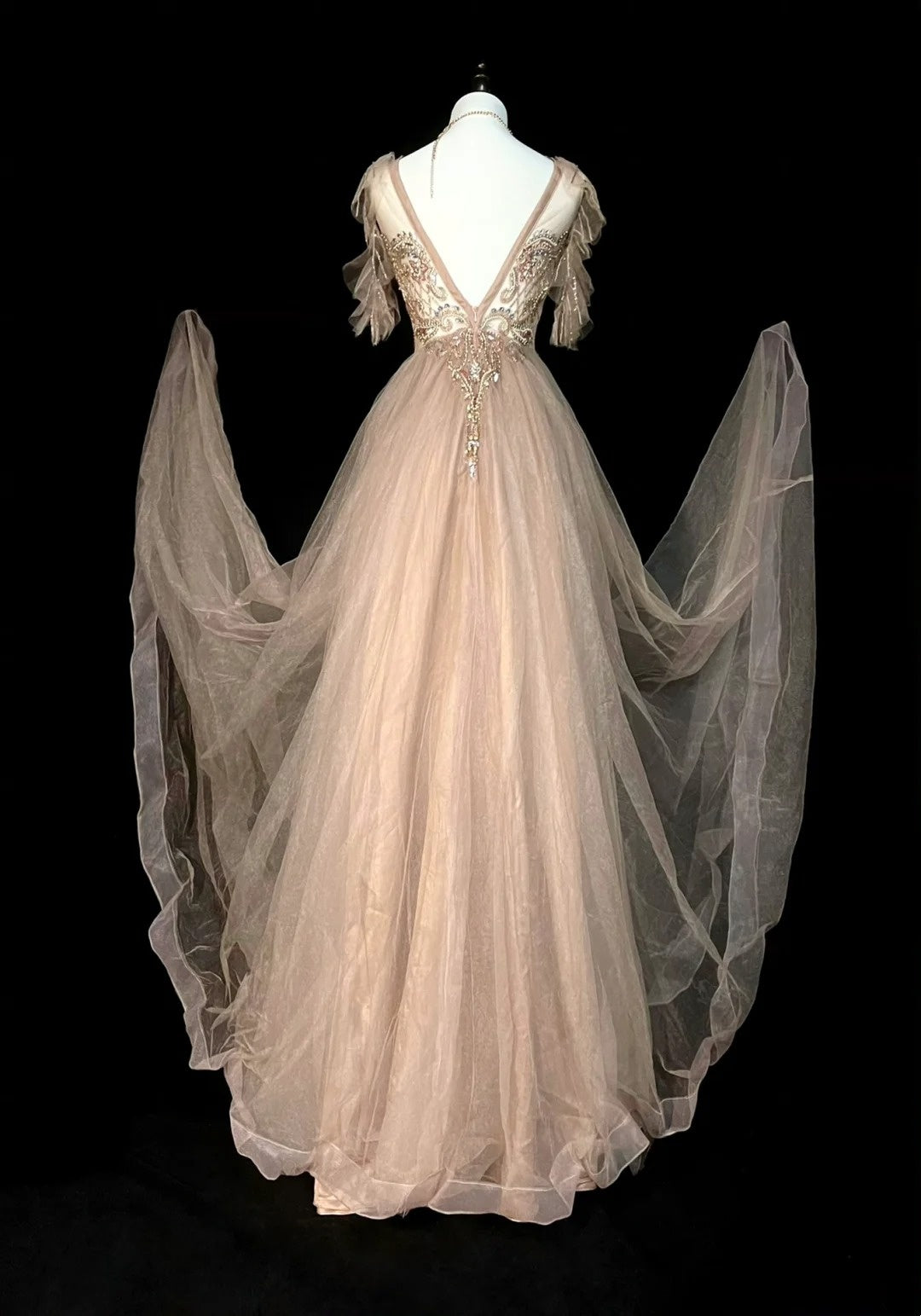 Modest A line Jewel Champagne Tulle With Beaded Bodice College Formal Outfit Long Prom Graduation Dresses For Teens N1301