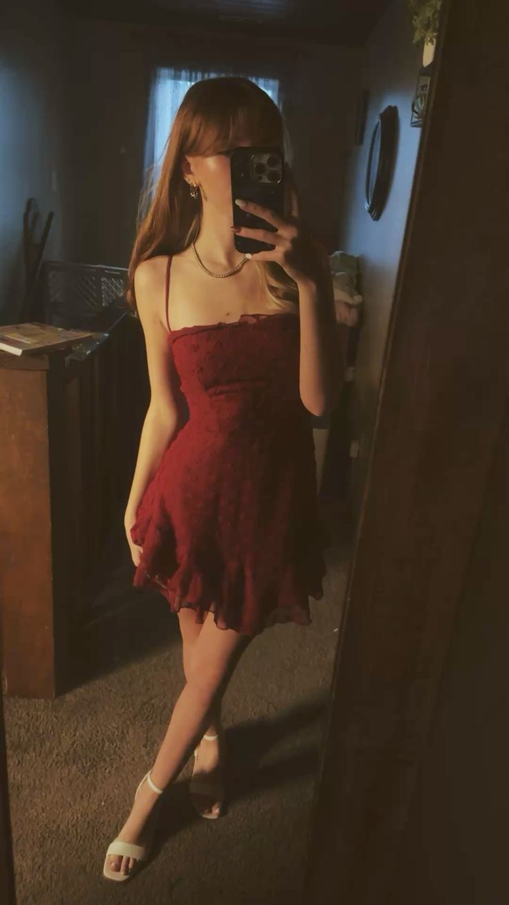 Minimalist A line Spaghetti Strap Burgundy Lace Sleeveless Semi-formal 9th Graduation Short Inspo Homecoming Dresses RB4542