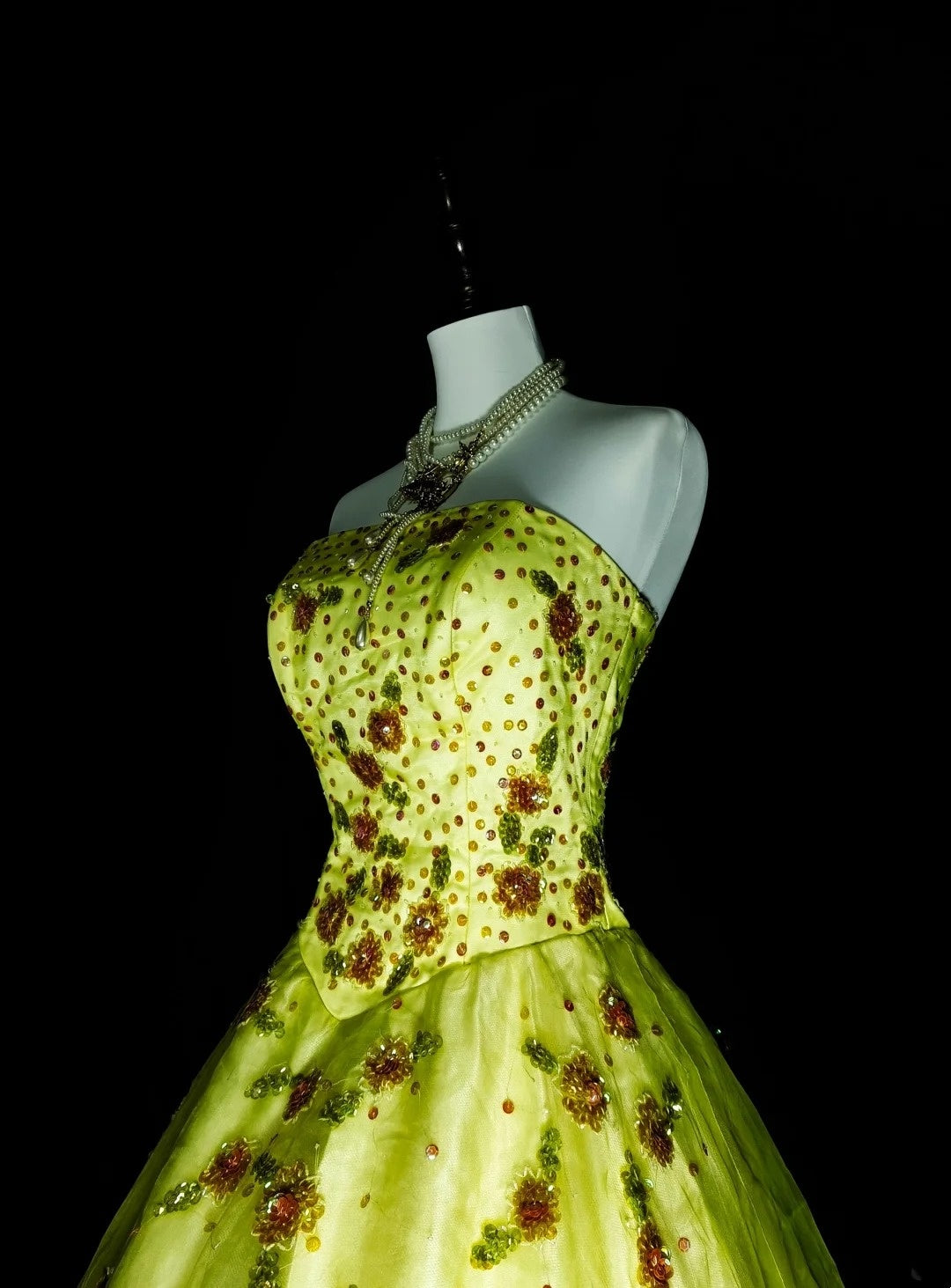 Chic Ball Gown Strapless Green Tulle With Beaded Long College Formal Outfit Prom Graduation Dresses For Teens N1379