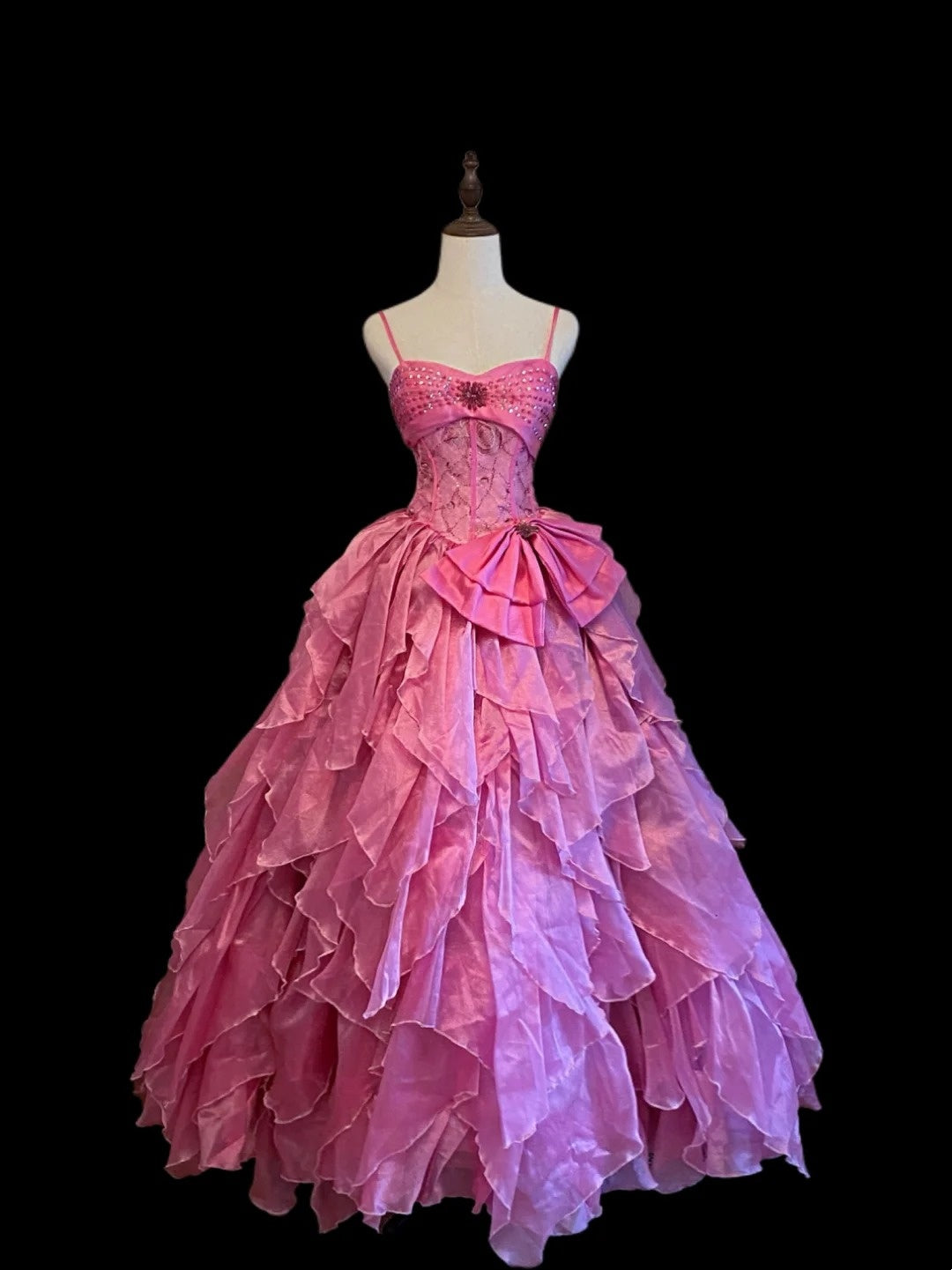 Princess Ball Gown Spaghetti Straps Pink Ruffled Layered Tiered Long Sweet 16 Dresses Seventeen Quince Dress RB4024