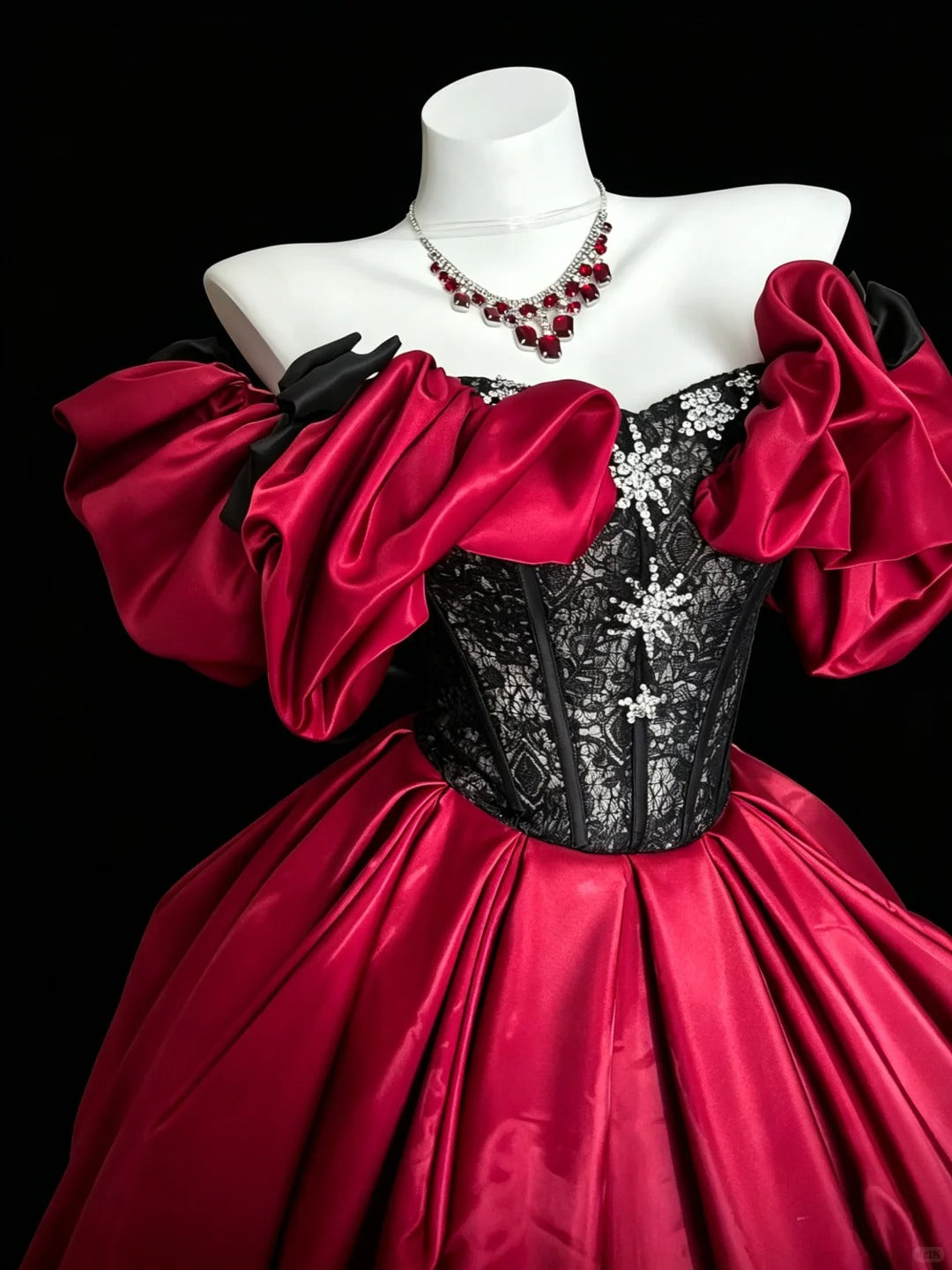 Princess Ball Gown Off The Shoulder Red Satin With Black Lace Sweet 16 Dresses Quinceanera Dress N4194