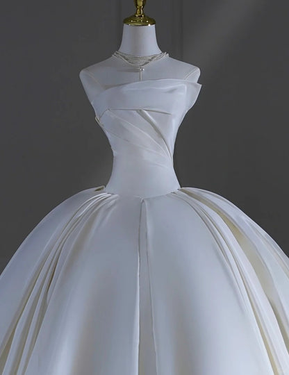 Timeless Wedding Dresses Ball Gown Strapless Satin Pleated Brides Dress Court Train Fitted Long Bridal Gowns AB2528