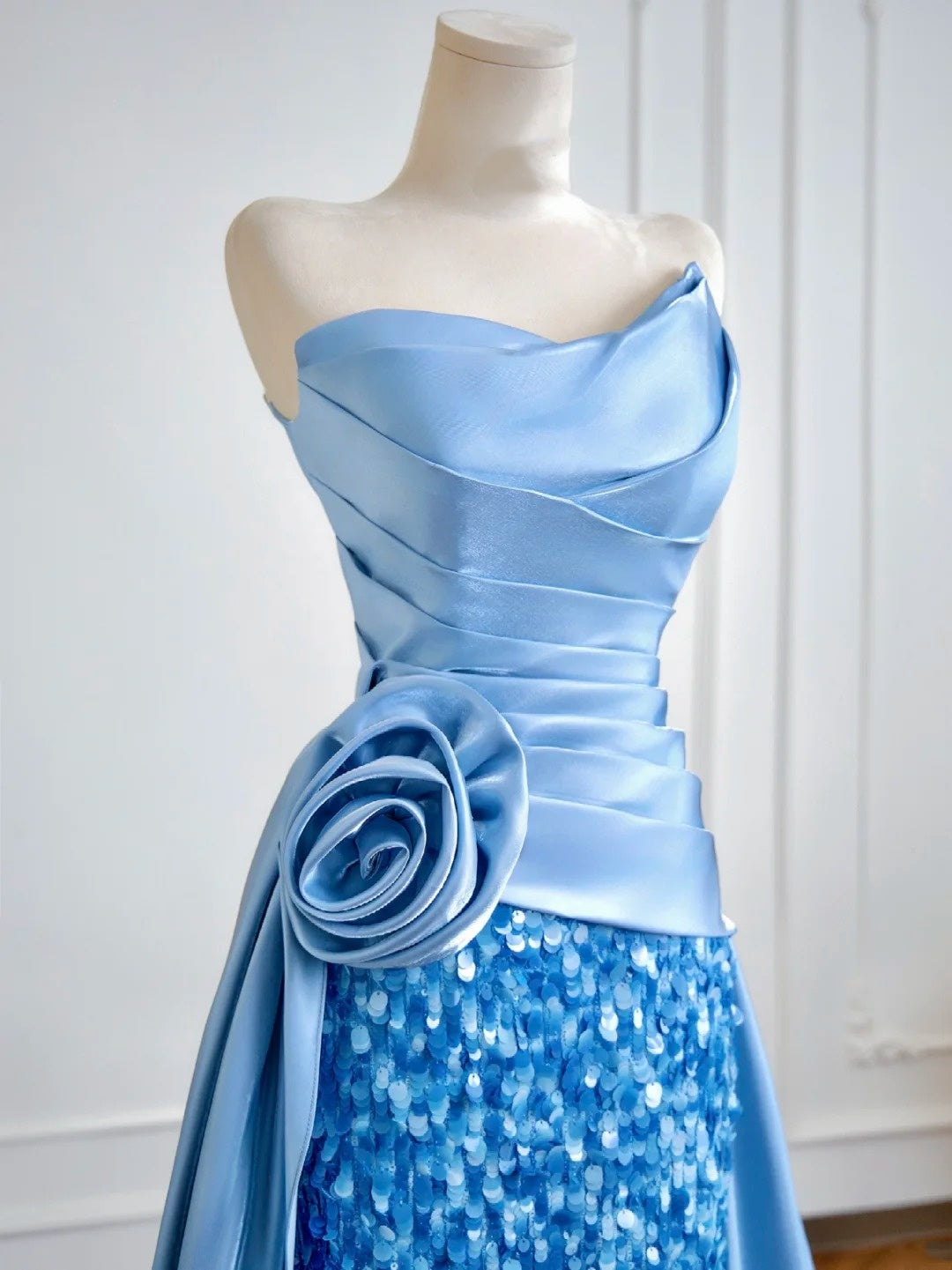 Luxurious Mermaid Strapless Blue Satin With Sequins Prom Dresses Long Evening Formal Birthday Party Gowns N381