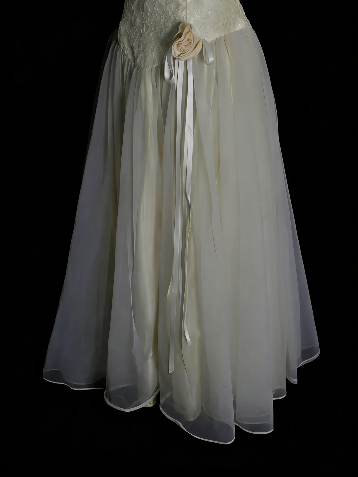 Simple A line Sweetheart Wedding Dresses Tea Length Lace Brides Dress Fitted Bridal Gown N2132