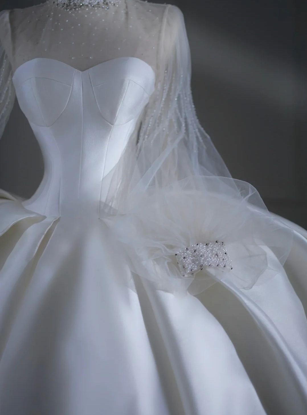 Timeless Wedding Dresses Ball Gown High Neck Satin Beaded Brides Dress Court Train Fitted Long Bridal Gowns AB2521