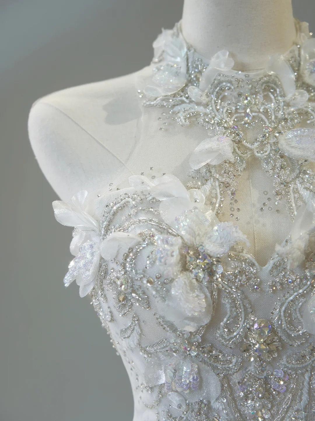 Classic Ball Gown High Neck Wedding Dresses Crystal Beading Sequin White Brides Dress Summer Bridal Gowns N276