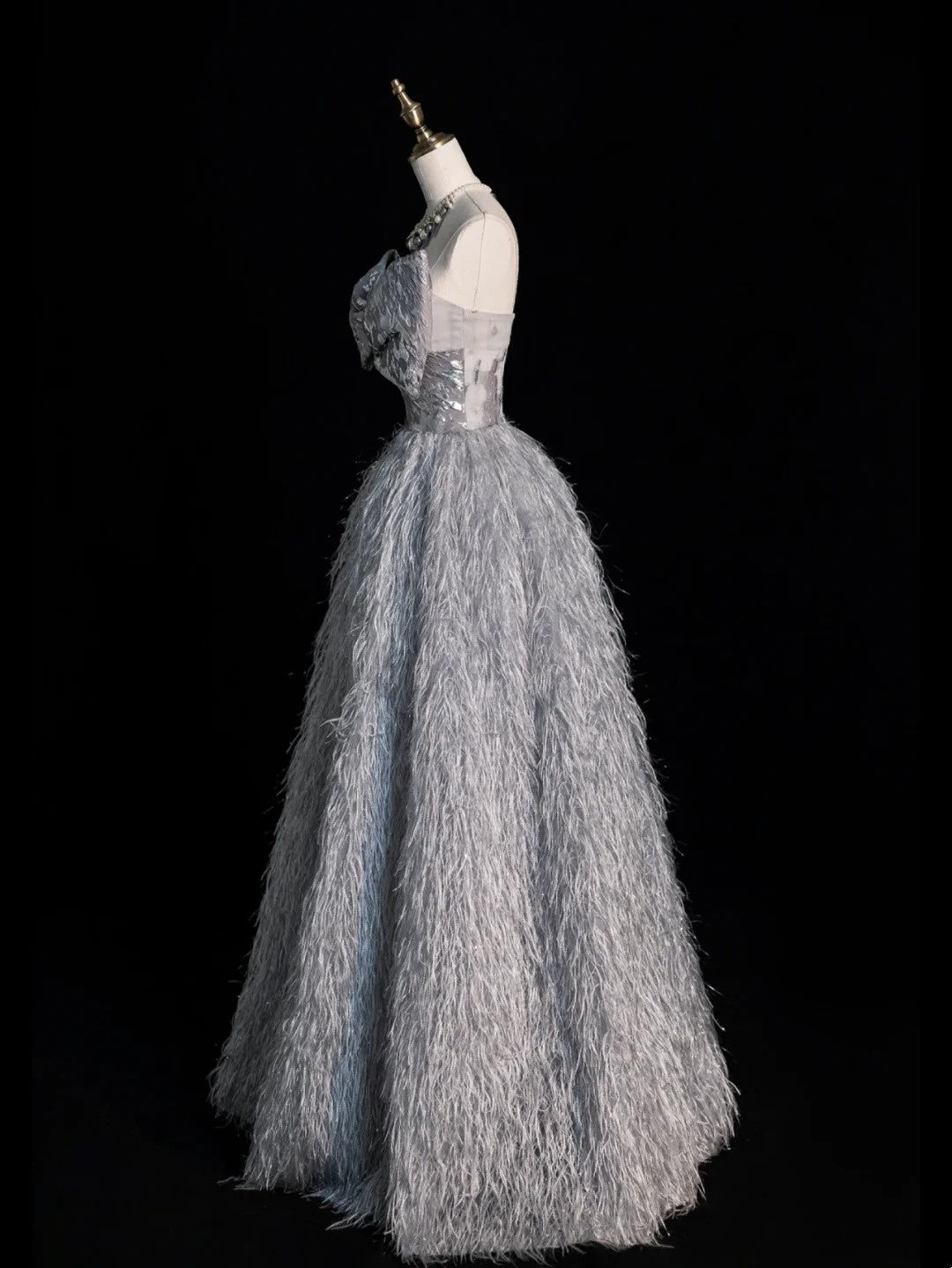 Princess Ball Gown Sweetheart Grey With Bow Feathers Tulle Long Formal Evening Dress Gowns Formal Prom Dresses N751