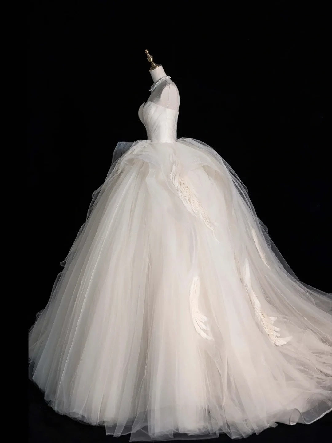 Modest Ball Gown Sweetheart White Tulle Wedding Dress Long Fairytale Autumn Bridal Dresses N675