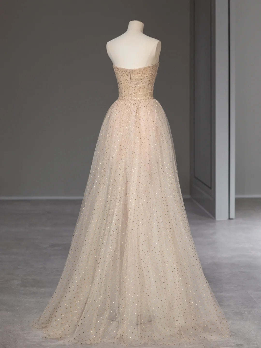 Princess Prom Dresses Ball Gown Sweetheart Champagne Tulle Sweet 16 Evening Long Formal Dress RB4007