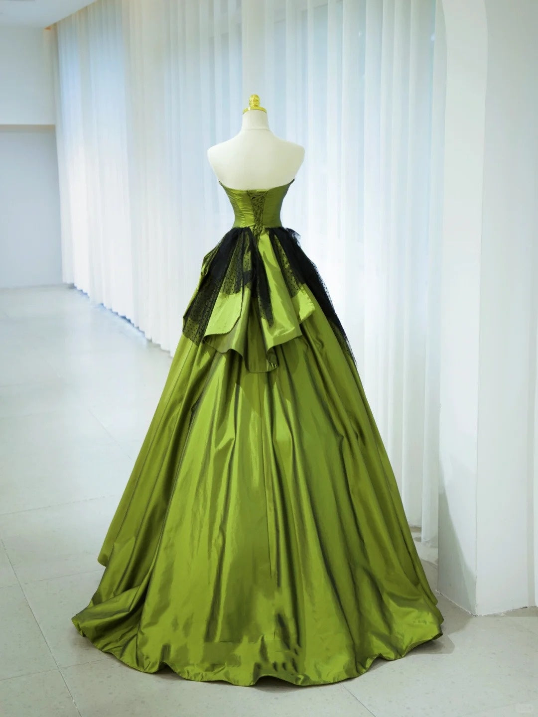 Elegant Ball Gown Strapless Green Satin Long Formal Dress 18th Birthday Prom Dresses N2846