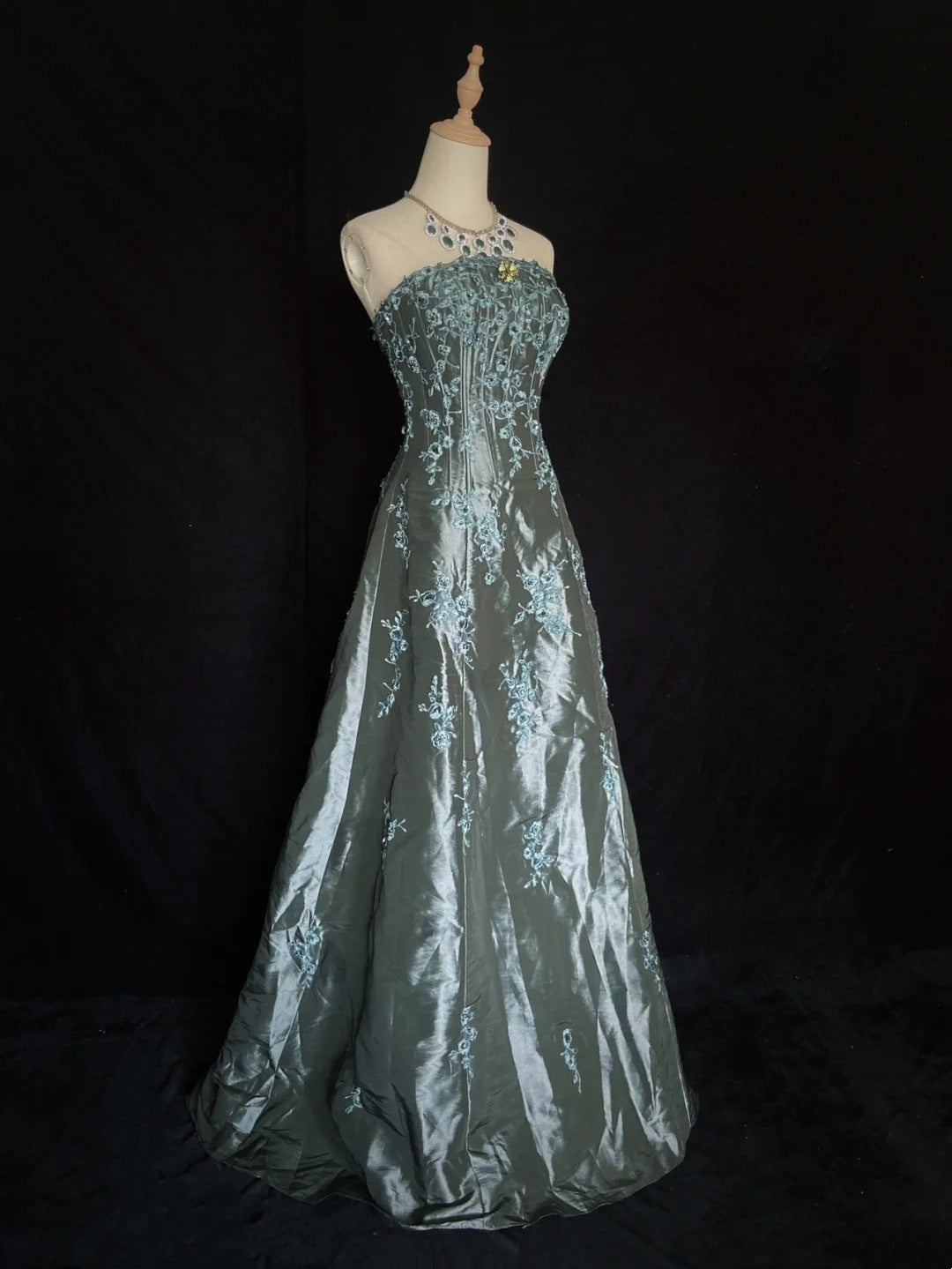 Princess Prom Dresses Ball Gown Strapless Green Embroidery Evening Long Evening Dress N3289