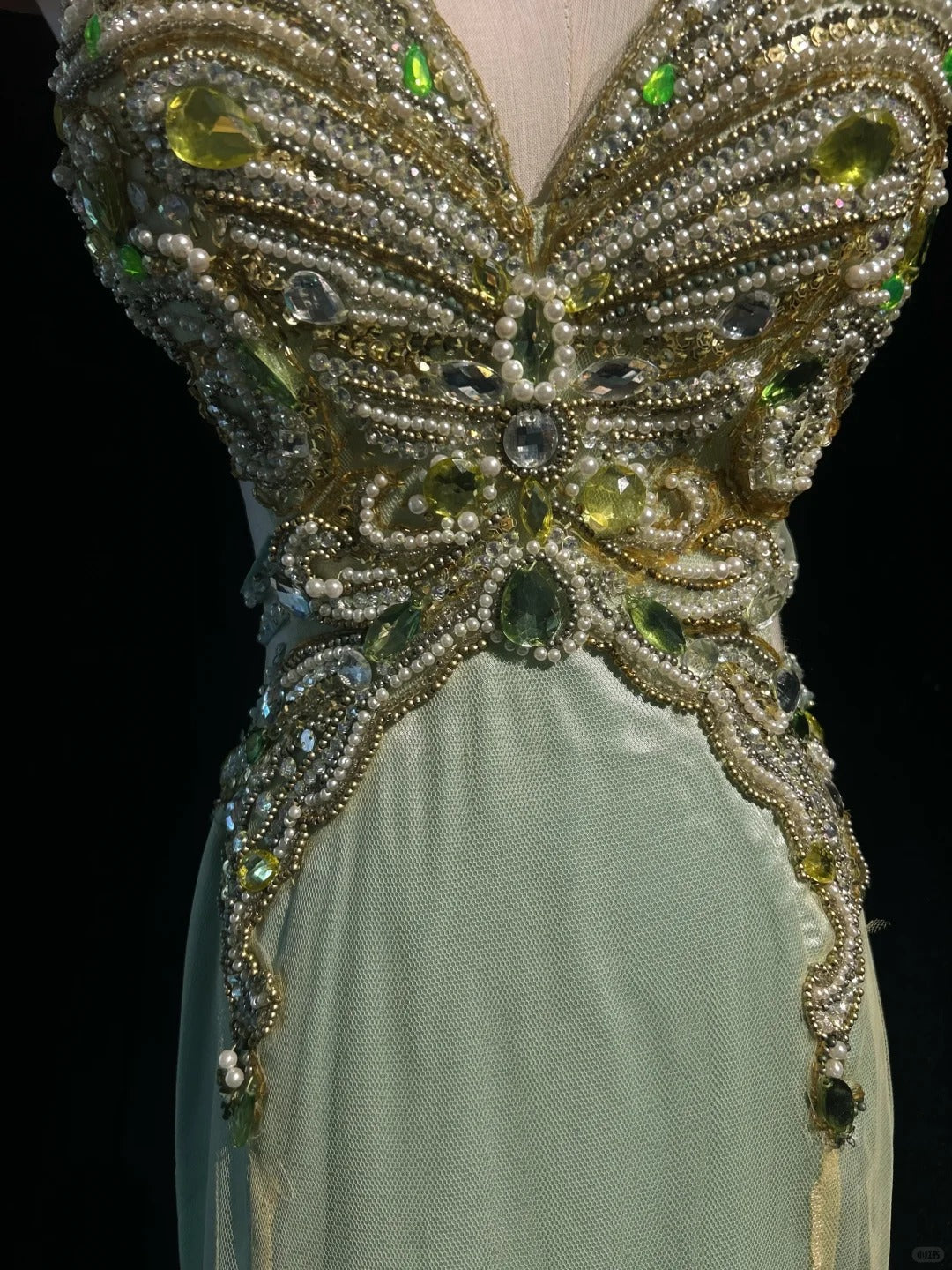 Elegant Chic Prom Dresses Mermaid Halter Green Satin Backless Sleeveless With Beading Semi Formal Evening Gowns N3799