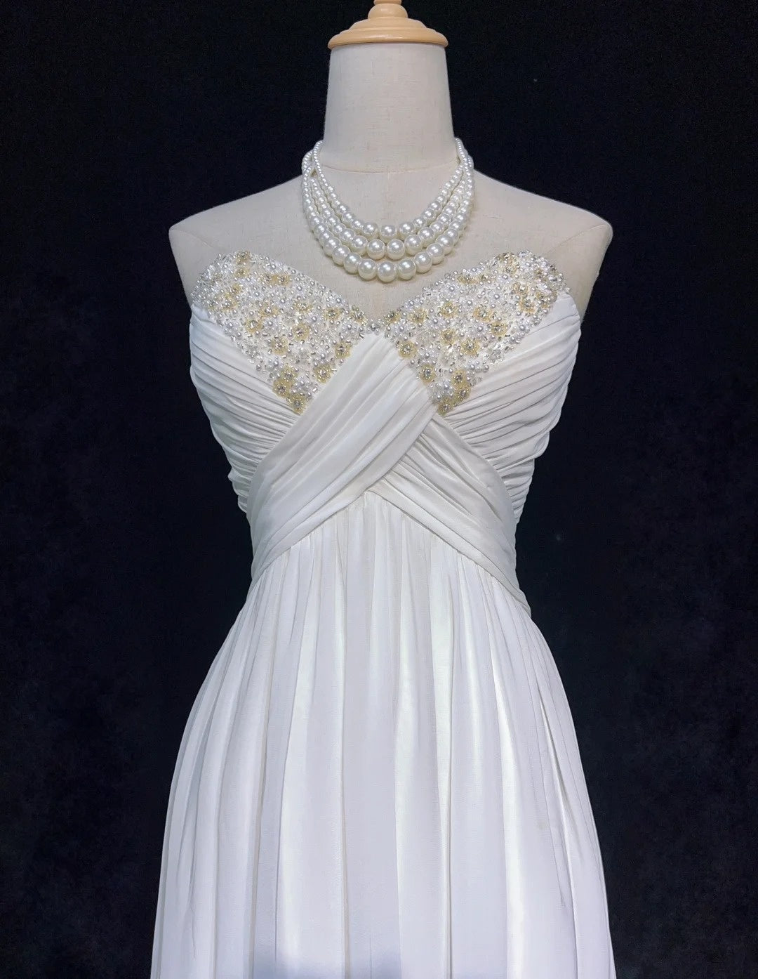 Unique Wedding Dresses A Line Sweetheart White With Ruffled Beading Long Bridal Gown N3644