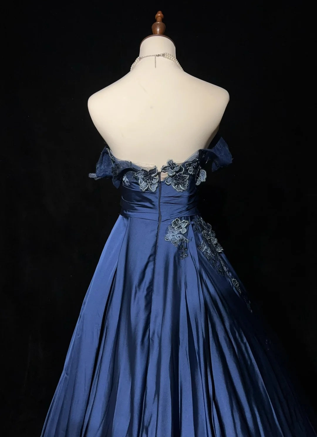 Vintage Prom Dresses Ball Gown Sweetheart Navy Blue Satin With Applique 90s Long Formal Evening Gown N2658