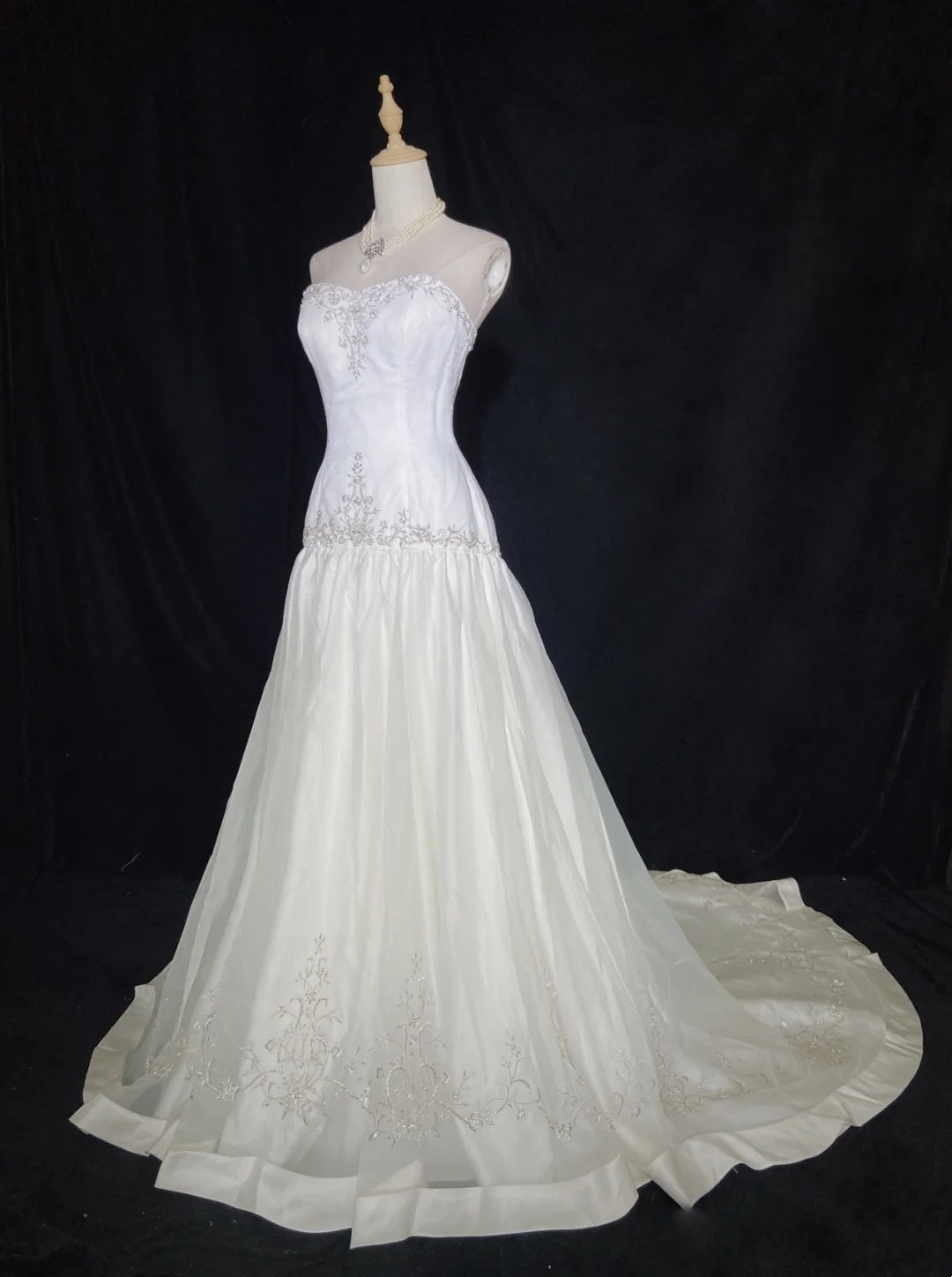 Unique Wedding Dresses Mermaid Sweetheart Boho Appliqued Lace White Long Bridal Gown N3288