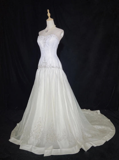 Unique Wedding Dresses Mermaid Sweetheart Boho Appliqued Lace White Long Bridal Gown N3288