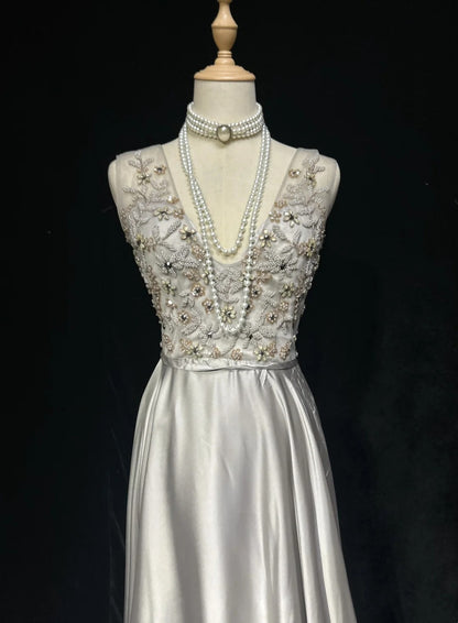 Vintage Prom Dresses A Line Silver Satin V Neck With Beading Long Formal Dress N2454