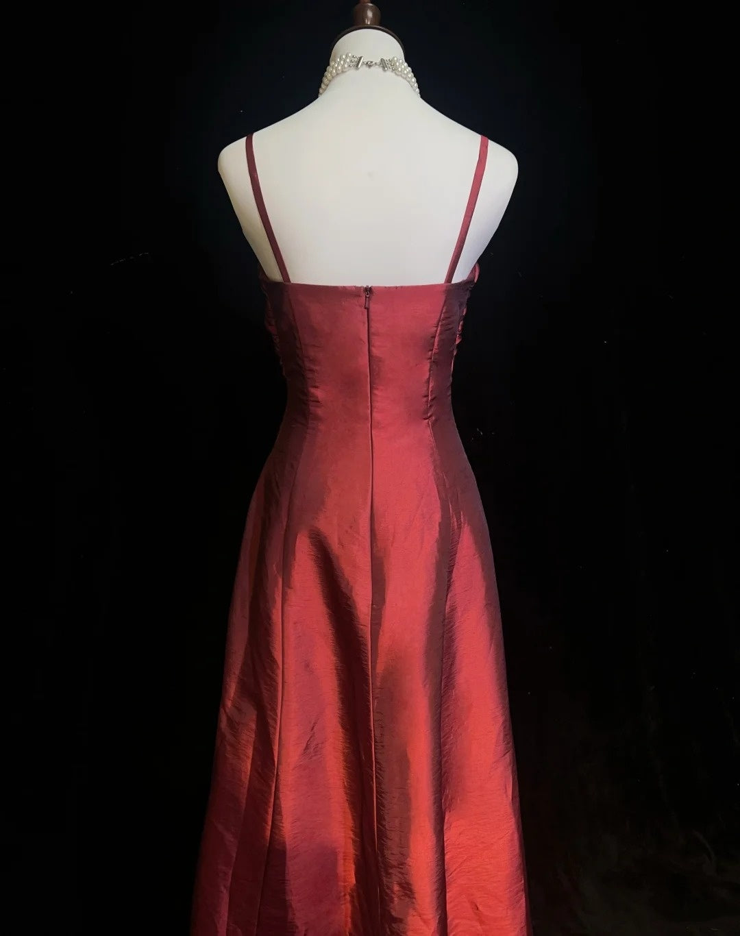 Elegant Prom Dresses A line Spaghetti Strap Burgundy Taffeta With Ruffle Sleeveless Long Formal Gown N2884