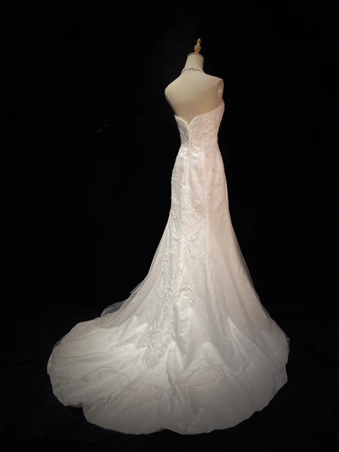 Unique Wedding Dresses Mermaid Strapless Satin With Appliqued White Long Bridal Gown N3402