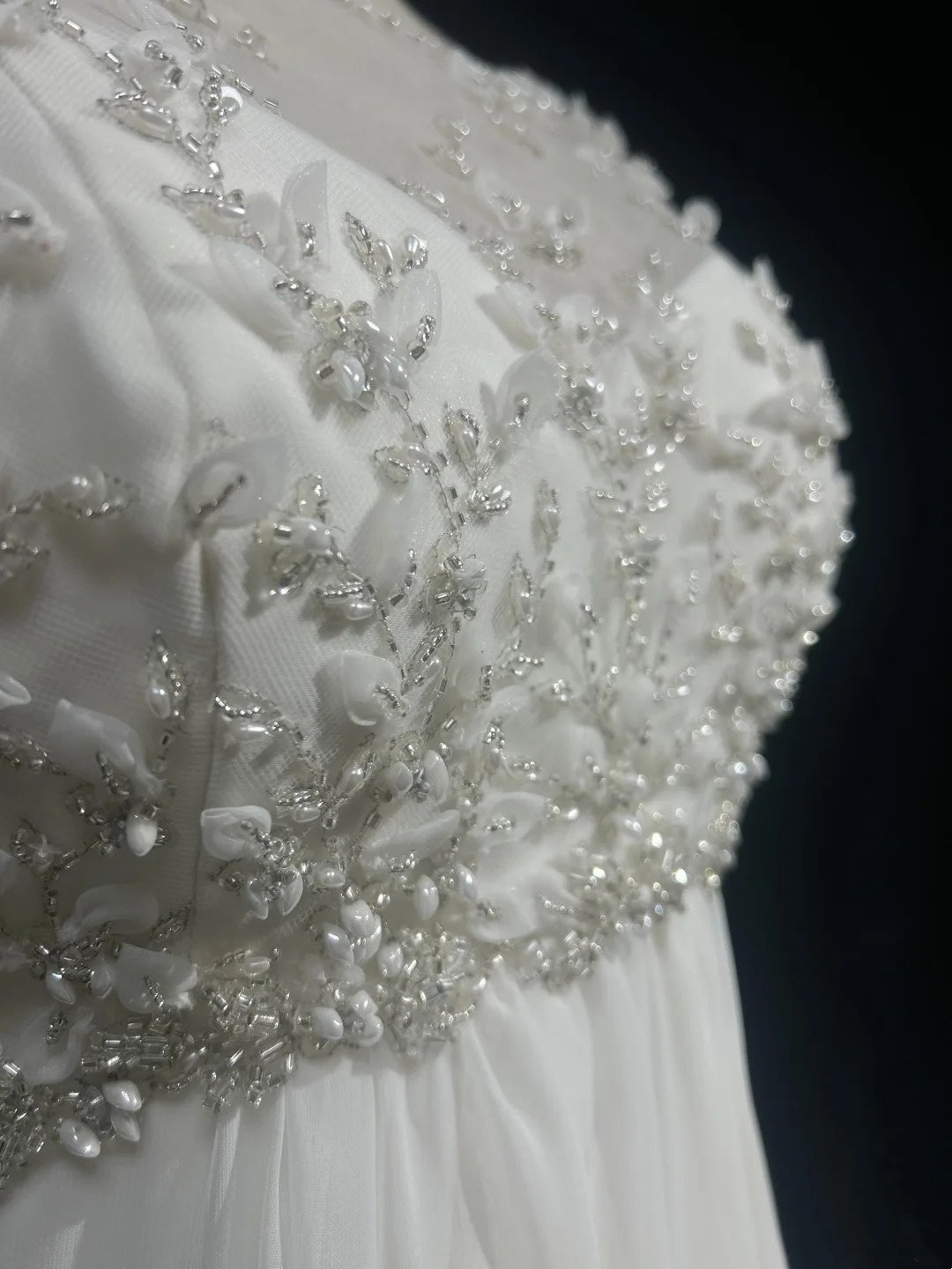 Fairytale Fantasy Art Wedding Dresses A line Scoop White Beads Long Brides Dress Bridal Gowns N2600