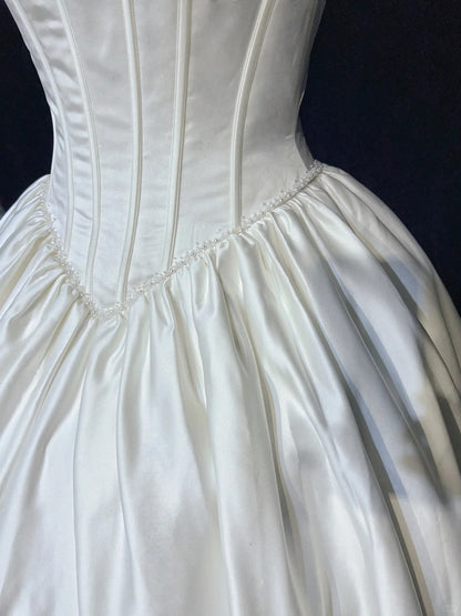 Unique Wedding Dresses Ball Gown Spaghetti Strap White With Ruffled Pearls Long Bridal Gown N3629