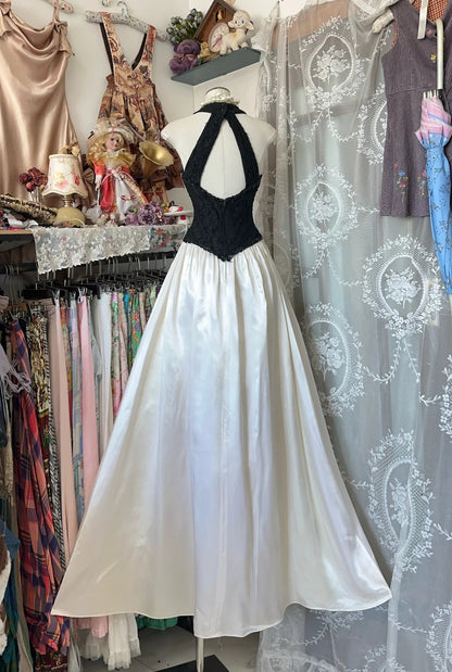 Classy Prom Dresses Ball Gown Halter Black Lace Tops Long Formal Evening Outfits N3730