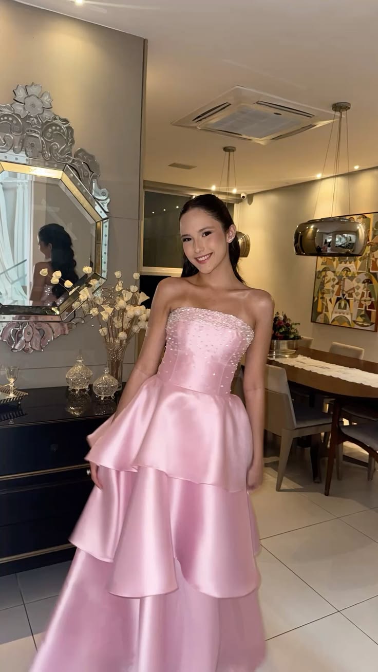 Prom Dress Elegant Ball Gown Strapless Pink With Tiered Layers Formal Evening Gown for Graduation Party RB9448