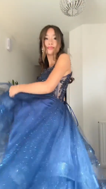 Unique Ball Gown Spaghetti Straps Navy Blue Tulle Lace Prom Dresses Party Dress 21st Birthday Outfits Graduation Dress RB896