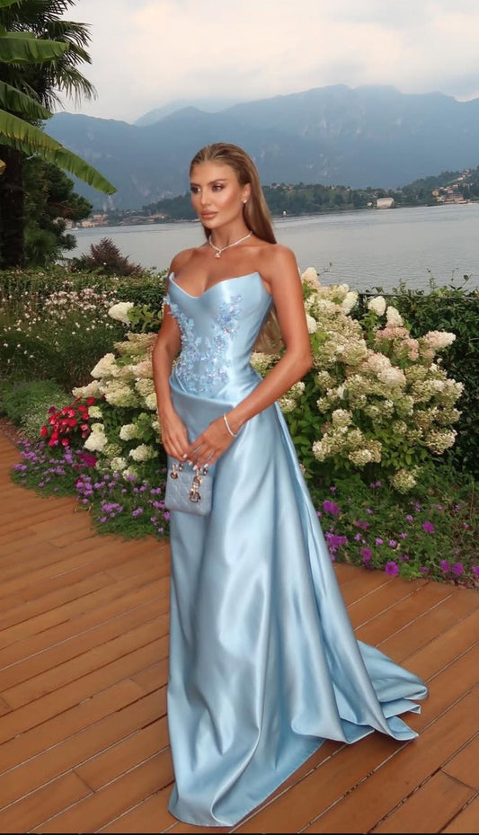 Gorgeous Fashion Sheath Blue Satin Prom Dresses Luxury Strapless Sleeveless Formal Gowns AB394