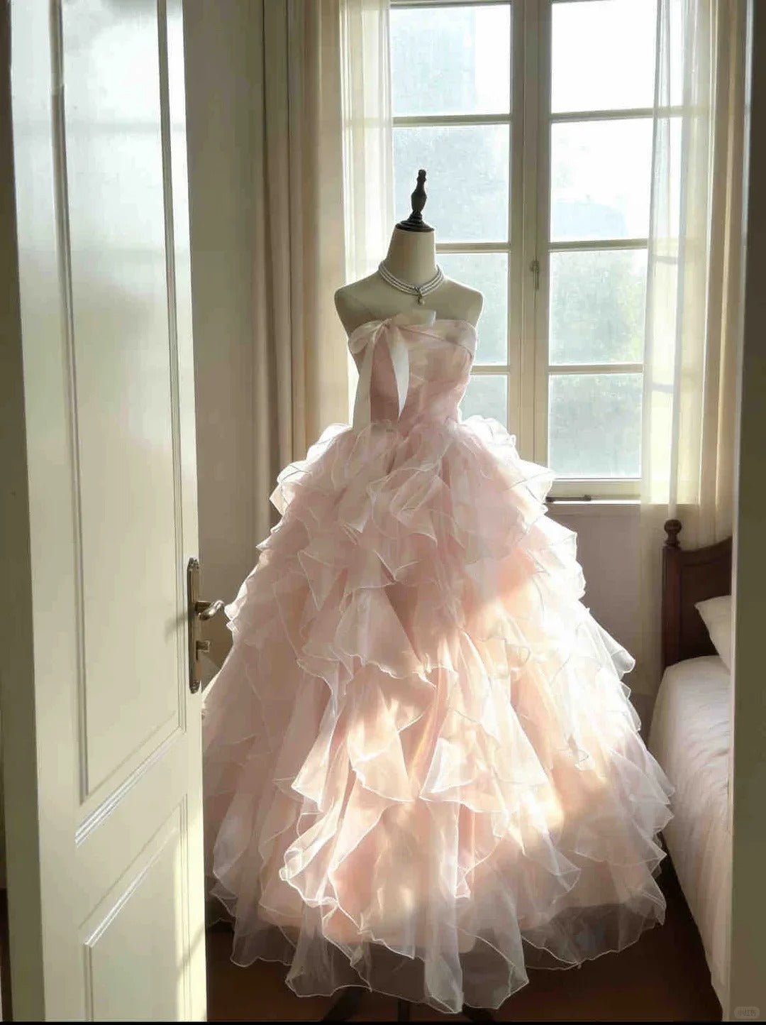 Magical Ball Gown Strapless Light Pink With Layered Tiered Quince Dress Voluminous Sweet 16 Quinceanera Dresses Vestido de RB4507